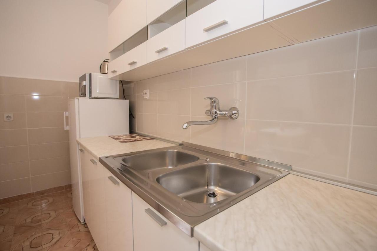 Garden View Apartment In Porec For 2 - 4 Persons Luaran gambar